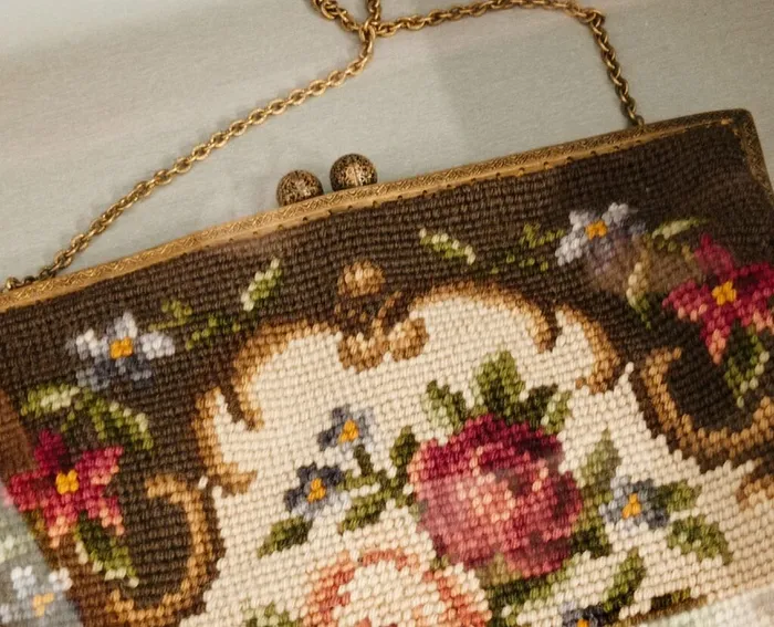 фрагменты экспозиции "Художественная коллекция. Дар актрисы Екатерины Мазуровой"